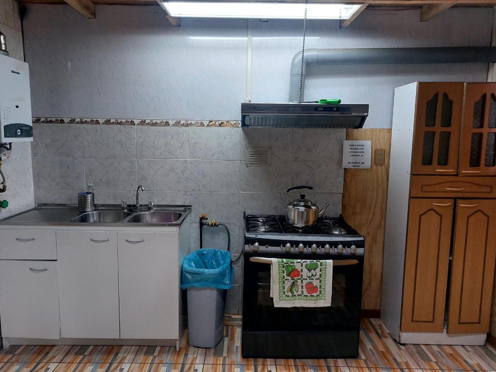 Hostal Y Cabanas Ventisquero Puerto Puyuguapi Esterno foto