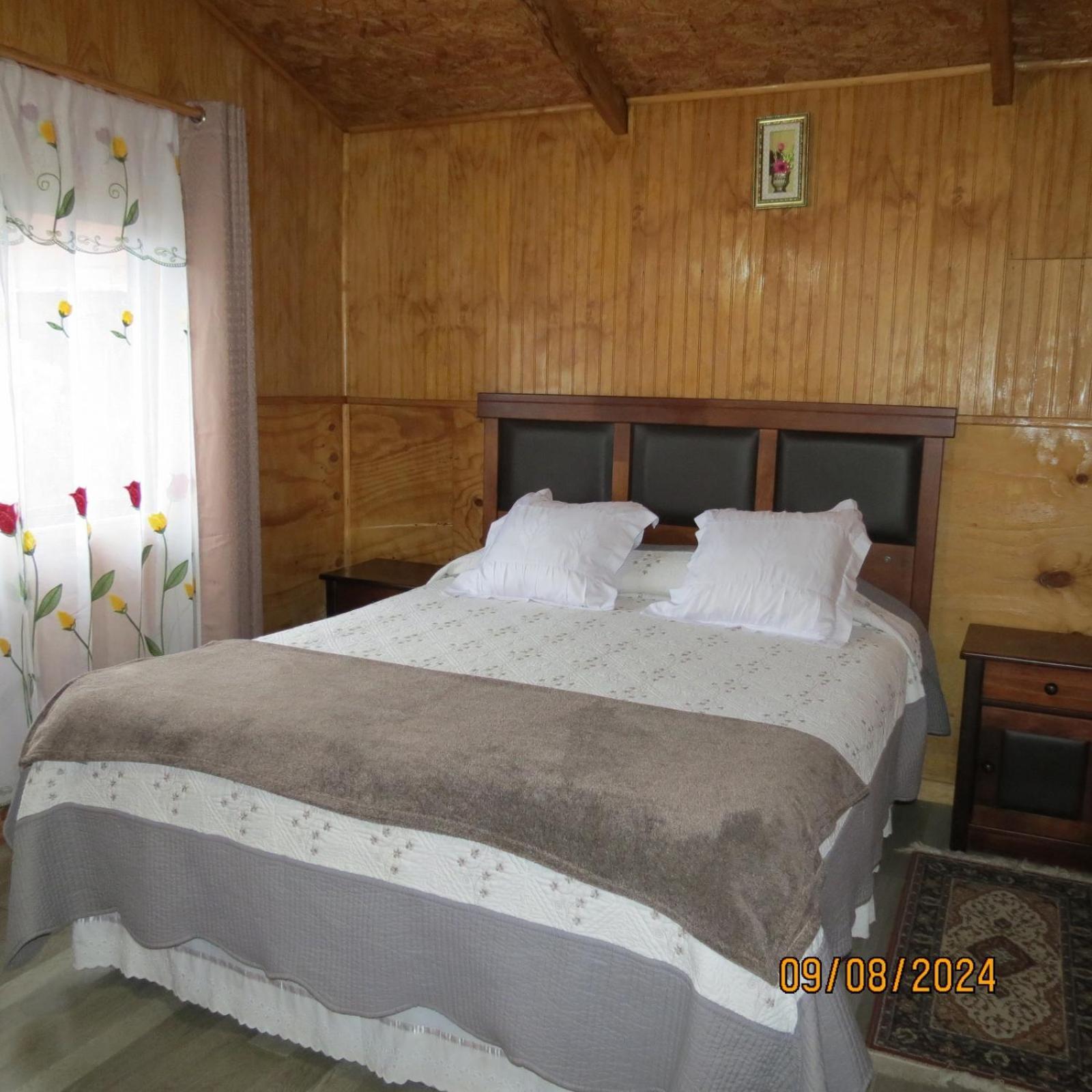 Hostal Y Cabanas Ventisquero Puerto Puyuguapi Esterno foto