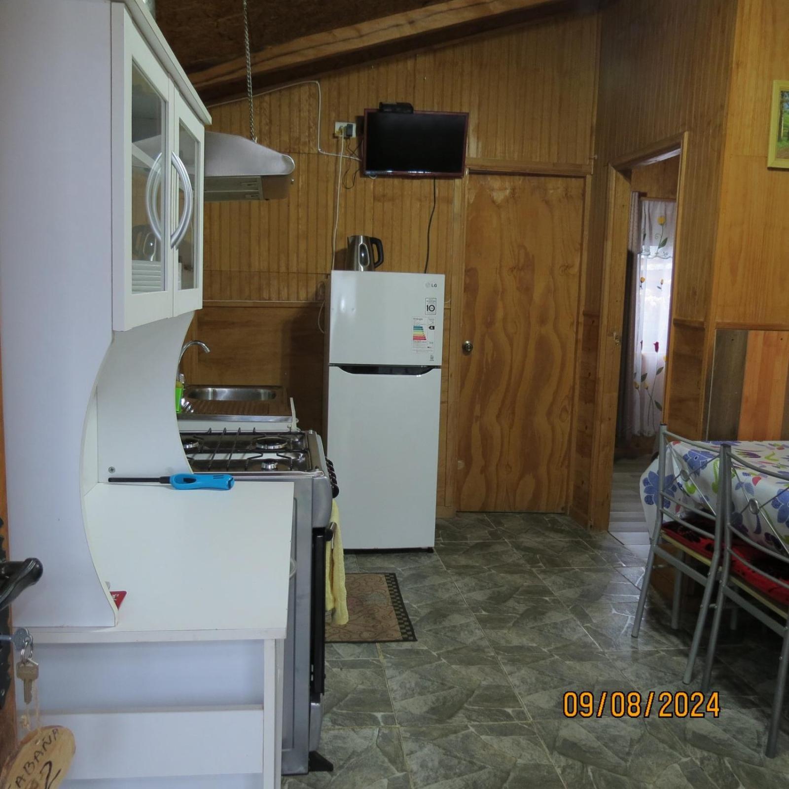 Hostal Y Cabanas Ventisquero Puerto Puyuguapi Esterno foto