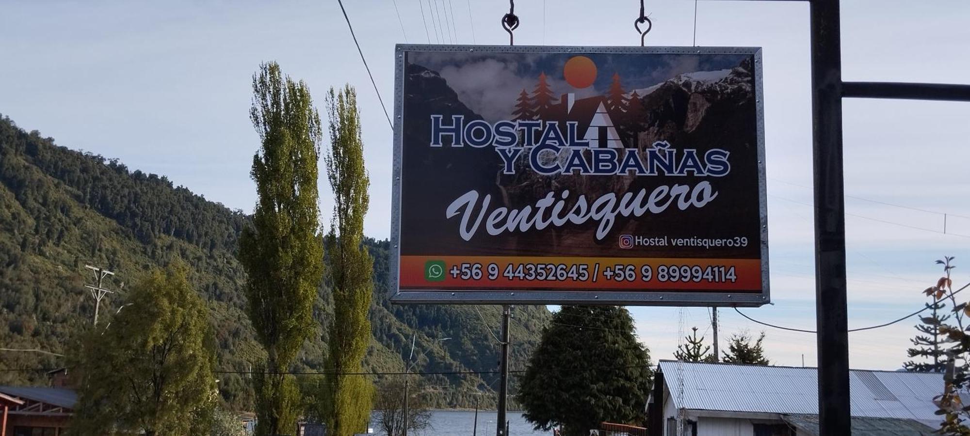 Hostal Y Cabanas Ventisquero Puerto Puyuguapi Esterno foto