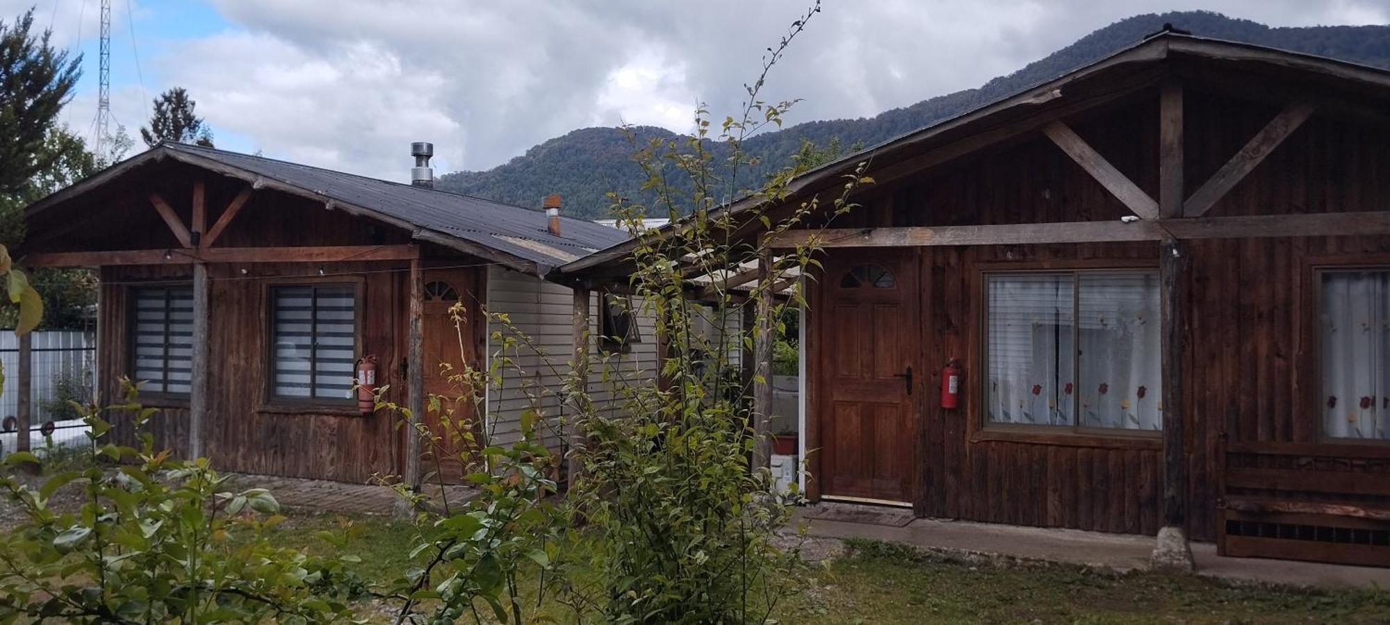 Hostal Y Cabanas Ventisquero Puerto Puyuguapi Esterno foto
